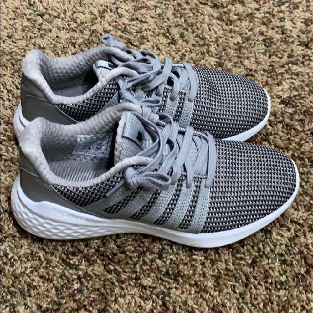 Women’s size 7 K-Swiss shoes